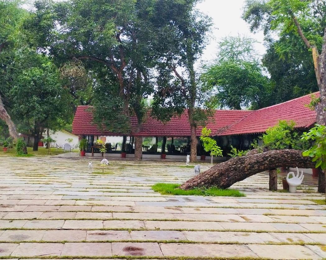 Aranya Vilas - A Nature Resort Удайпур Экстерьер фото