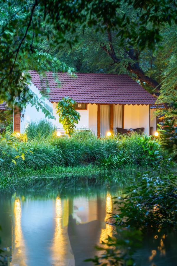 Aranya Vilas - A Nature Resort Удайпур Экстерьер фото