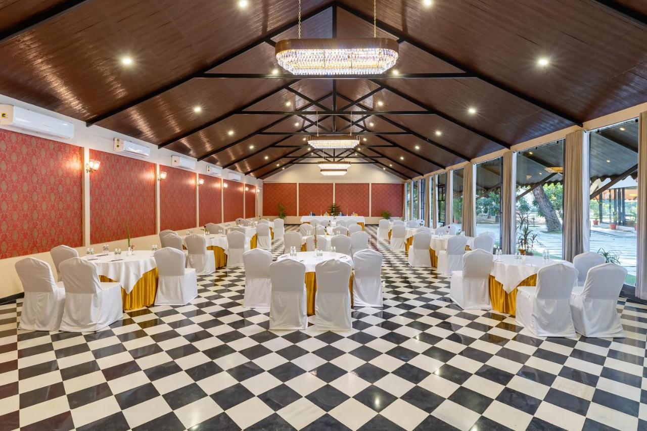 Aranya Vilas - A Nature Resort Удайпур Экстерьер фото